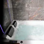 Lägenhet Loveroom La Petite Avec