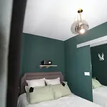 Lägenhet Loveroom La Petite Avec Brest