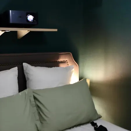 Loveroom La Petite Avec Brest