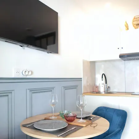 Loveroom La Petite Avec Appartement Brest