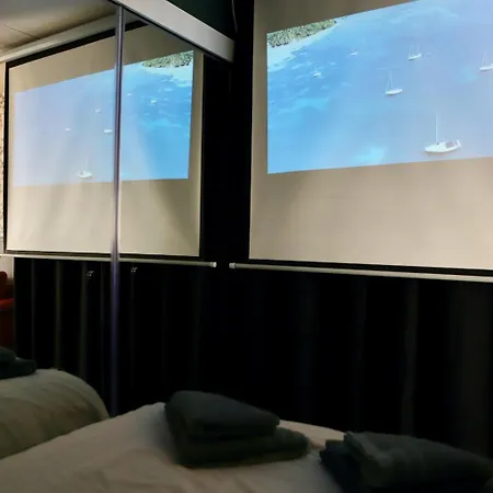 Loveroom La Petite Avec Appartement