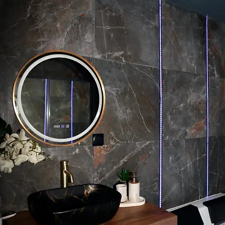 Appartamento Loveroom La Petite Avec *