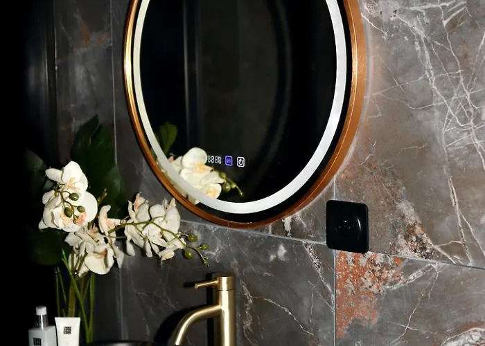 Loveroom La Petite Avec Apartman