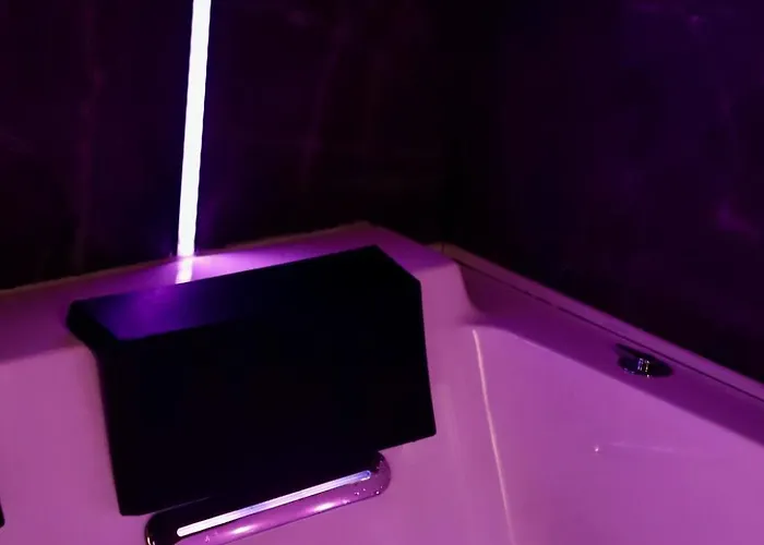 Loveroom La Petite Avec Apartman