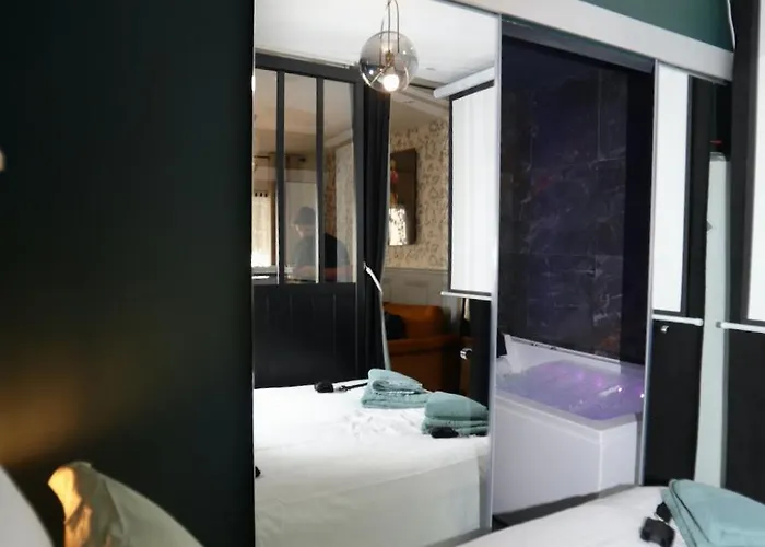 Loveroom La Petite Avec