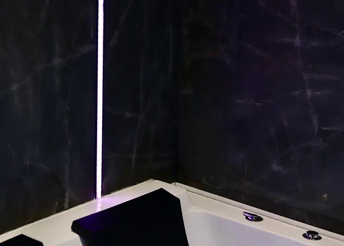 Loveroom La Petite Avec Apartman