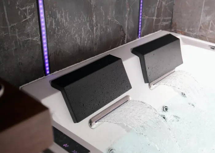 Loveroom La Petite Avec Breszt