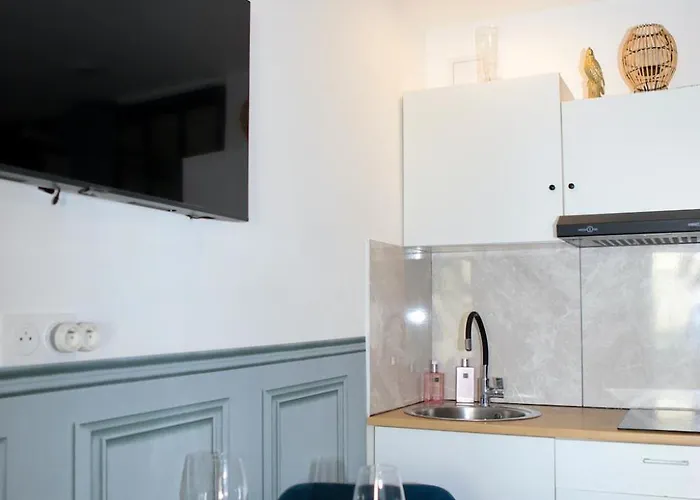 Loveroom La Petite Avec Breszt